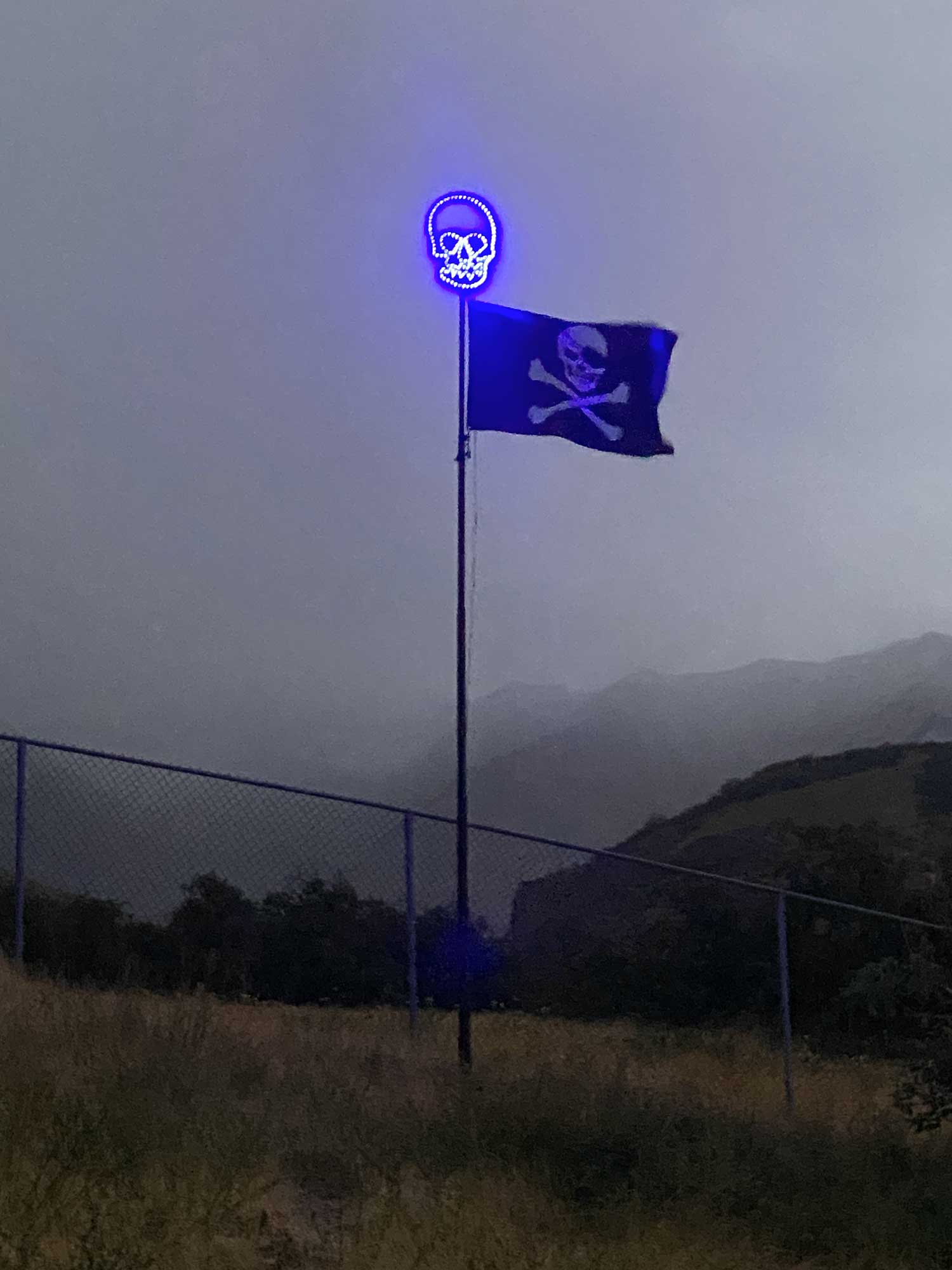 Halloween Skull Flagpole Finial & Jolley Flag